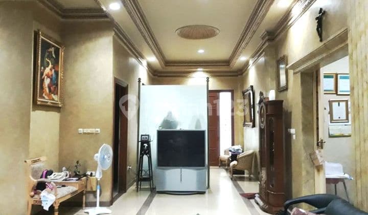 Rumah Bagus 2 Lantai - Jelambar Madya Timur