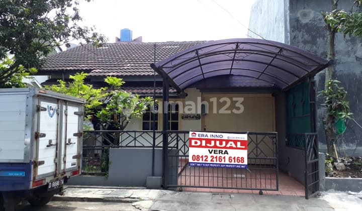 Rumah Terawat di Daerah Kopo Permai II