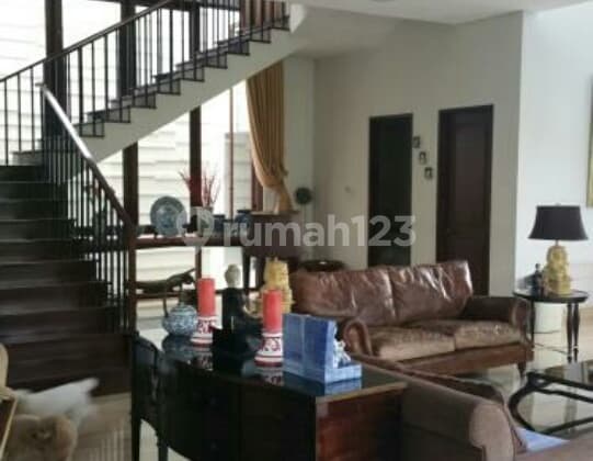 good, luxurious, well-maintained, Mayang Permai, swimming pool, FF, elite furniture by Hadi Prana, Da Vinci, kitchen by Vivere, SHM facing north-east. For further information, contact 085287431293.