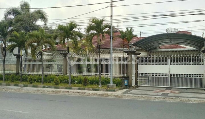 Rumah Istimewa Raya Esberg Tidar Malang,bagus,hitung Harga Tanah