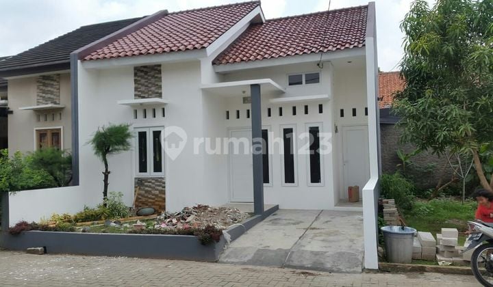 Rumah Syariah Siap Huni Cantik Strategis Dekat Toll JATIWARNA BEKASI