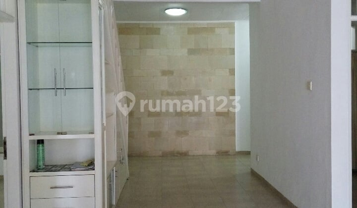 Rumah nyaman di lingkungan yg aman & siap huni Rumah nyaman di lingkungan yg aman & siap huni