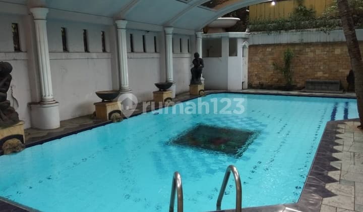 rumah hook bangunan siap huni kebayoran baru jaksel