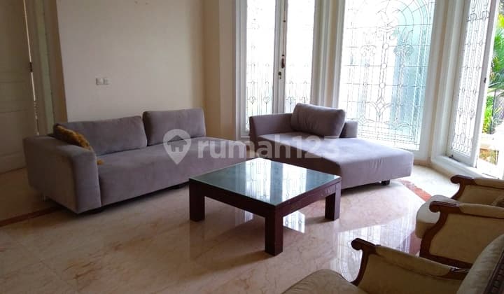 Wow! Furnished? S. Pool? US$2,500/mo?