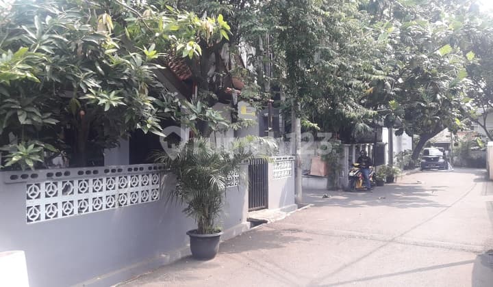 House in a Complex on TB Simatupang, Easy and Strategic Access.