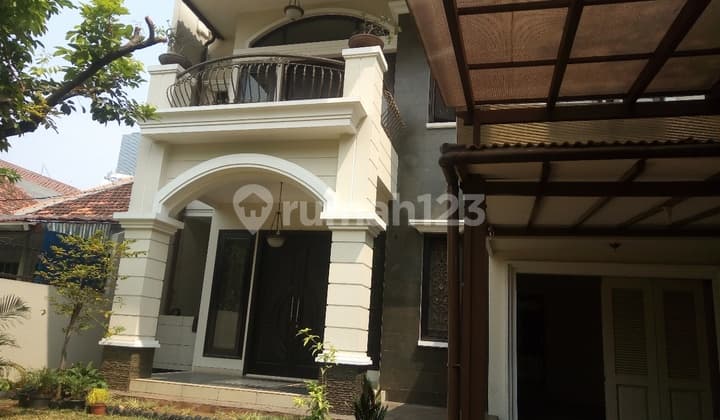 Menteng renovated with pool