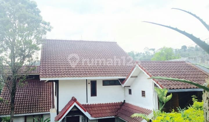 Rumah Villa Di Pakar Dago Ciburial Bandung