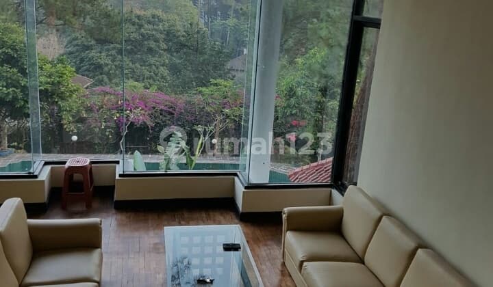 RUMAH TINGGAL SIAP HUNI +FURNISHED ADA KOLAM RENANG DI DAGO, BANDUNG UTARA