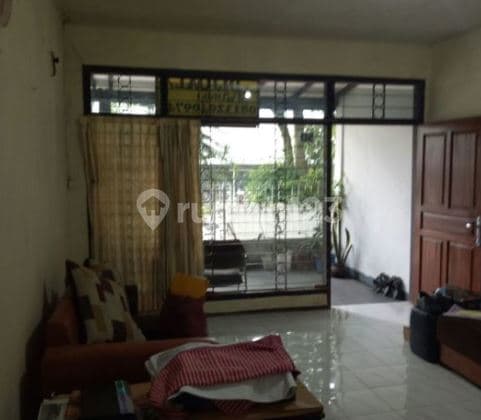 Rumah di Lengkong Besar Bandung