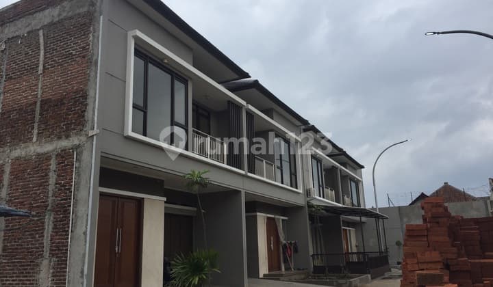 Rumah Sayap Sudirman Bandung ( Baru &Amp; Lux )