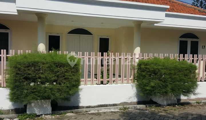Ready-to-Live House in New Ketintang