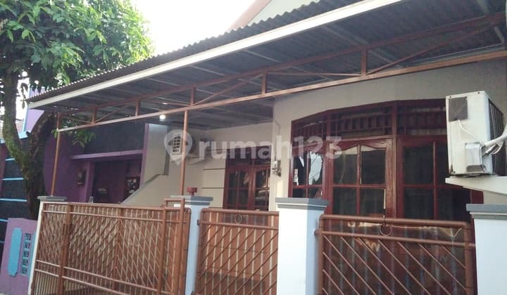 Rumah Dekat Stasiun Sudimara