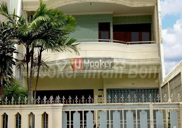 Rumah 3Lt Siap Huni Dijual @ dekat Gajahmada Semarang Jawa Tengah 2728