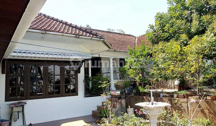 rumah luas di semarang atas