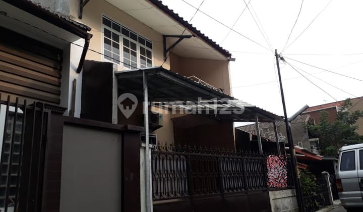 Wing House, Srimahi Raya Street, Central Bandung