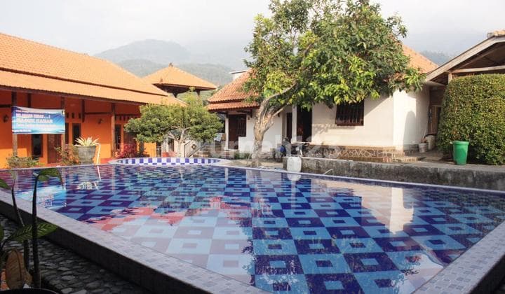 Vila Pacet di Mojokerto