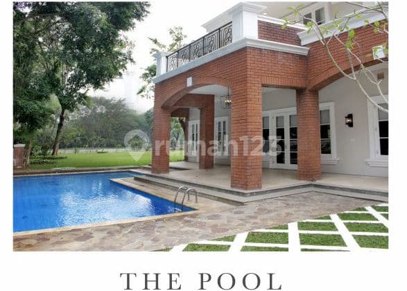 Rumah Eksklusif Halaman Luas Kolam Renang Lippo Karawaci