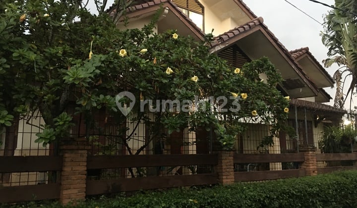 Rumah 2 Lantai Dekat Green Andara 1 Menit Dari Exit Tol Andara Lingkungan Tenang dan Asri Lokasi Strategis Alamat Cinere, Depok Rasa Cilandak, Jakarta Selatan