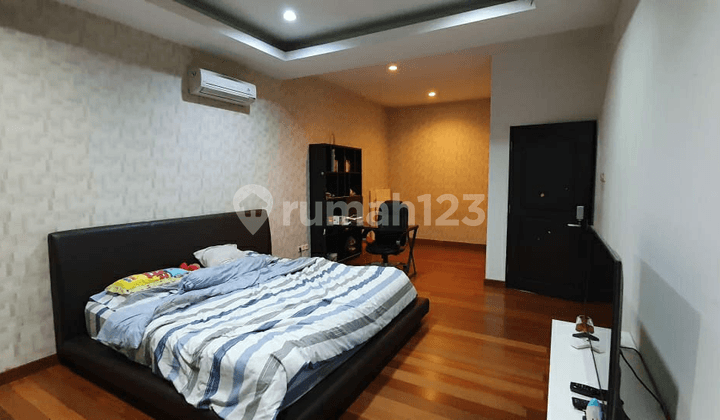 Walet Indah Pik, dekat sekolah BBS & SIS