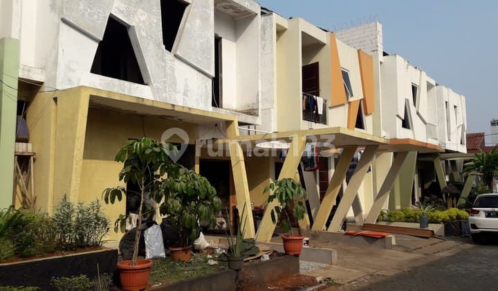 Rumah Dalam Cluster Tanjung Barat Dekat Mall AEON