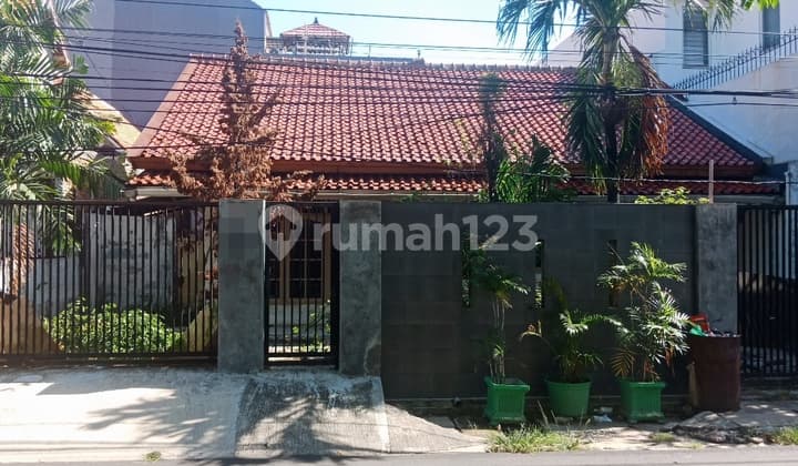 Rumah Cempaka Putih Luas Tanah 285m2, hanya 17 jutaan per meter, Akses Jalan 3 Mobil, Hitung Tanah, di bawah pasaran