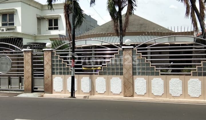 Rumah Di Otista,jatinegara Jakarta Timur Mewah Zona Komersil