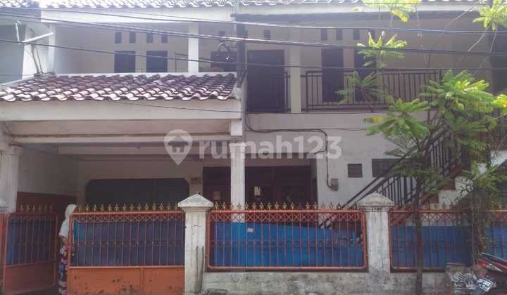 Rumah Plus 8 Kamar Kost di Depan Mall Gandaria City, Jakarta Selatan