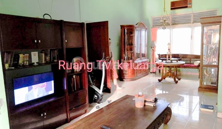 Rumah lingkungan elit semarang atas