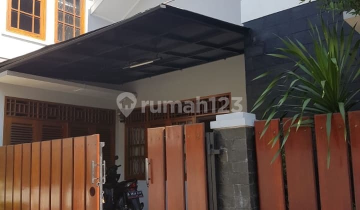 Rumah Modern Minimalis Dalam Komplek Perumahan Di Cipete, Jakarta Selatan.