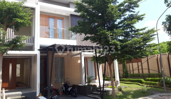 Rumah Bangunan Baru Modern 2 Lantai, Lingkungan Cluster Elite..