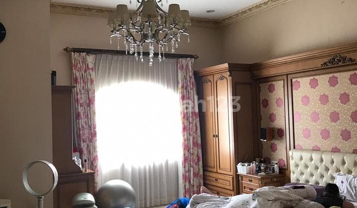 Rumah PIK Mewah Murah Klasik Hoek