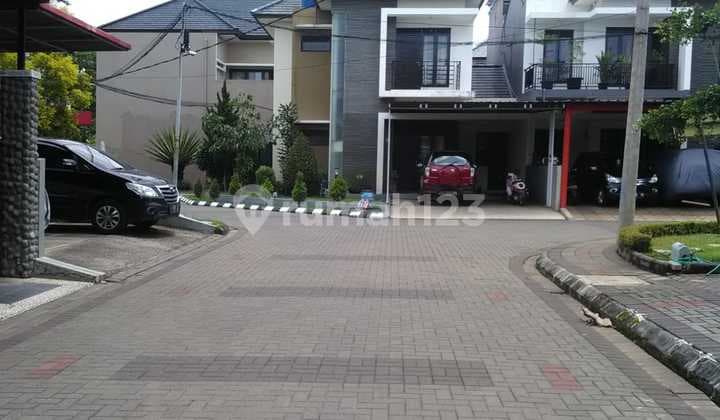 Rumah Nyaman Siap Huni di Grand Sharon Bandung Cluster eklusif Samping Taman bermain dan Pos Security lokasi sangat strategis dekat RS AL Islam