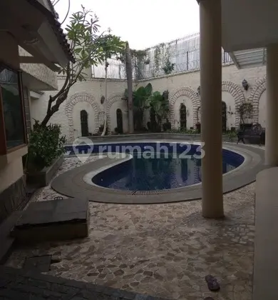 Rumah Cantik di Daerah Eksklusif Pondok Indah