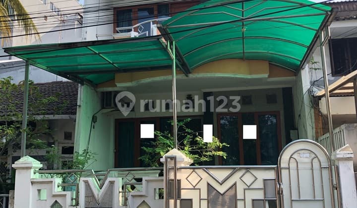 Rumah Bagus Semi Furnish di Danau Indah Sunter, Bisa Nego