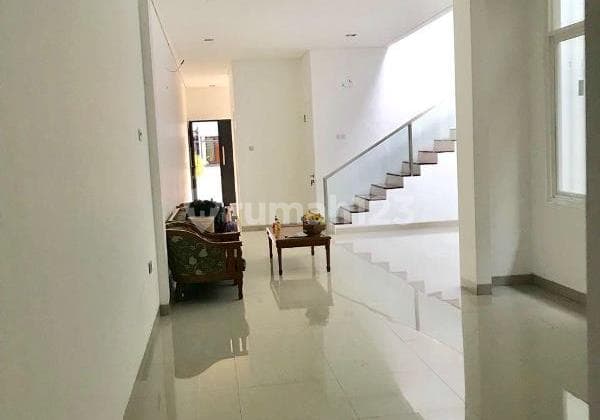 Pondok Indah, P. Mas near PIM, 2 Floors, Nice, Unfurnished