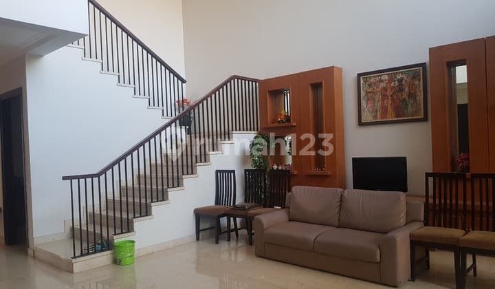 Rumah minimalis klasik siap Huni setrasari