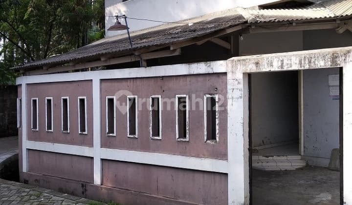 Rumah Kost Asri di Cimone, tengah kota Tangerang