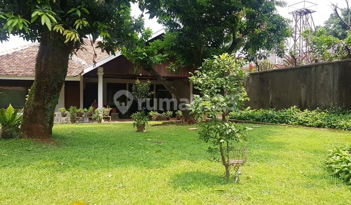 Rumah Lama Dan Terawat Lokasi Belakang Bidakara,HITUNG TANAH.