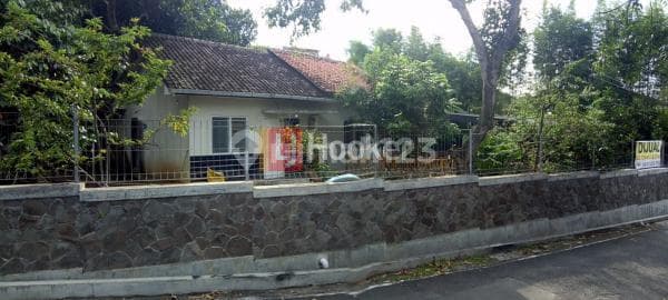 Rumah di jalan Stonen
