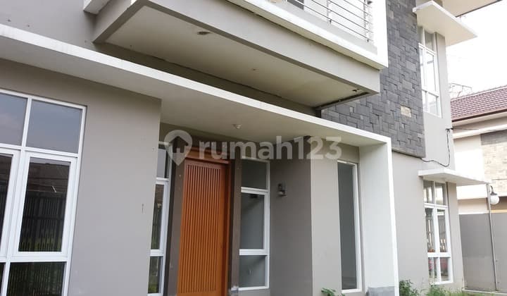 rumah baru 100% di komplek mekar wangi