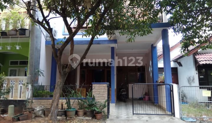 Ready-to-occupy house in Kemang Pratama(KtrP)