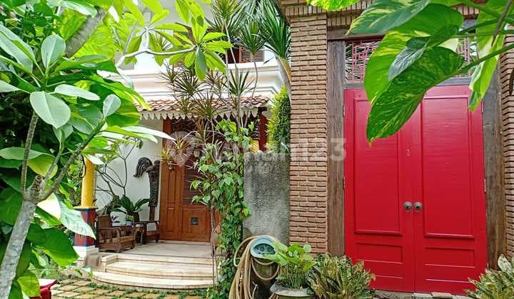 Dijual rumah cantik artistik, Bagus di Virginia Lagoon BSD