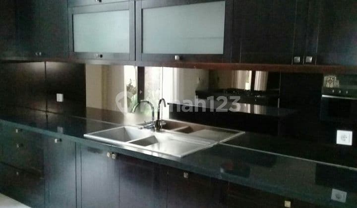 Luxury townhouse at kemang