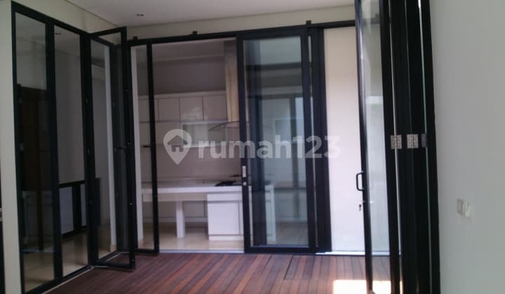 comfort townhouse in strategic area at cipete