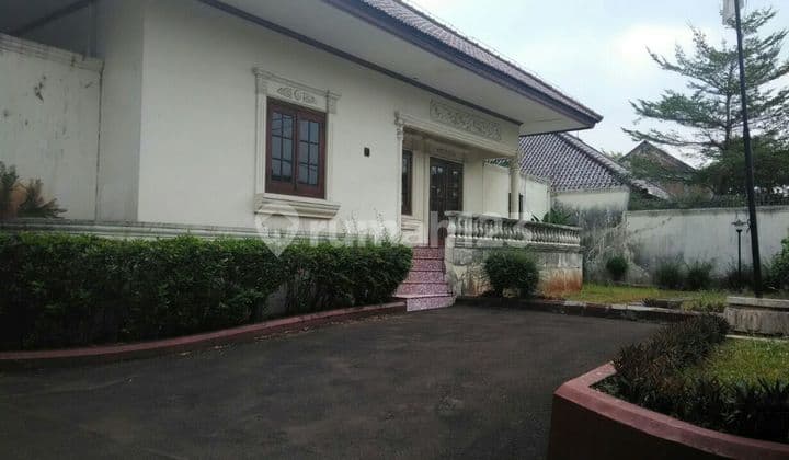 House With Big Garden and Nice Swimming Pool