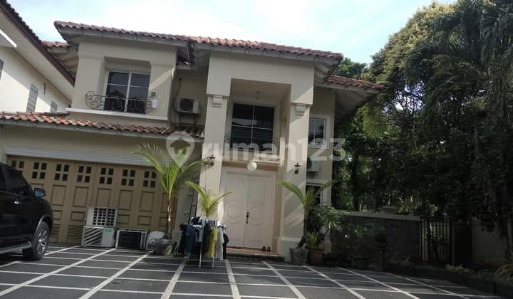 Rumah mewah di kawasan Lippo Karawaci