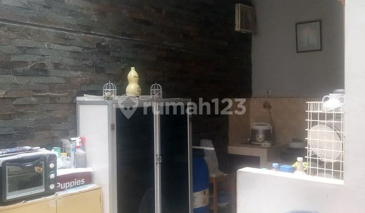 rumah asri siap pakai sangat terawat di komplek taman kopo indah III