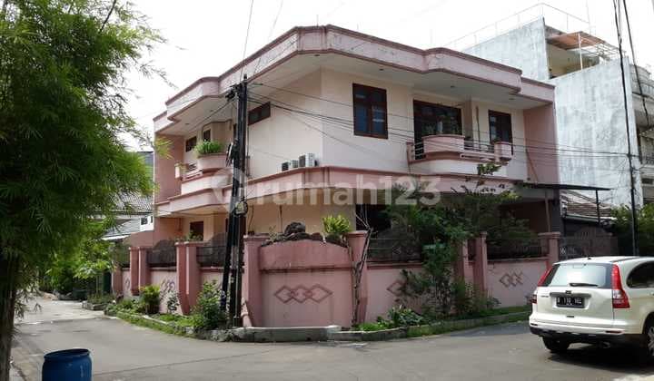 Rumah Hook Di Blok 4 Muara Karang Jakarta Utara