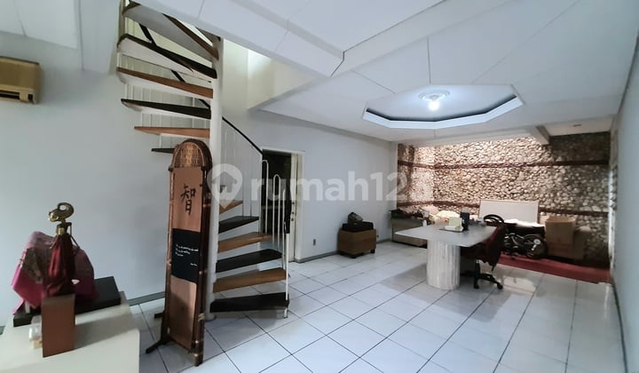 Rumah Hitung Tanah Sunrise Garden Bebas Banjir Row 2 Mobil