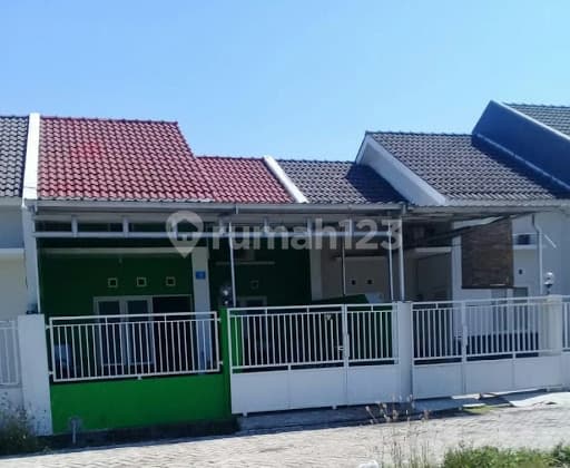 Gunung Anyar Wiguna House